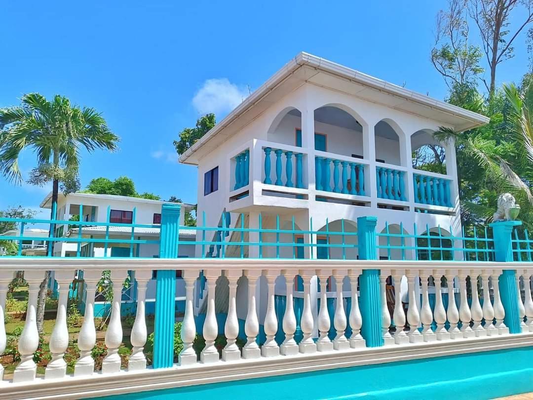 Los Delfines Hotel & Dive Center Corn Island Exterior foto