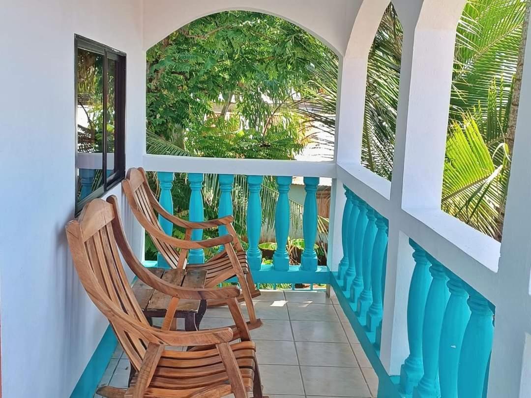 Los Delfines Hotel & Dive Center Corn Island Exterior foto